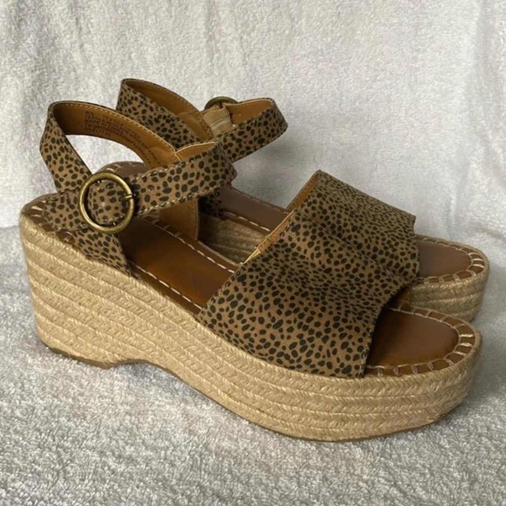 Heels Platforms Shoes Women’s Size‎ 8.5 Open Toe Buckle Leaped Printed